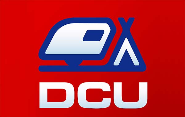 DCU logo med campingvogn og telt ikon
